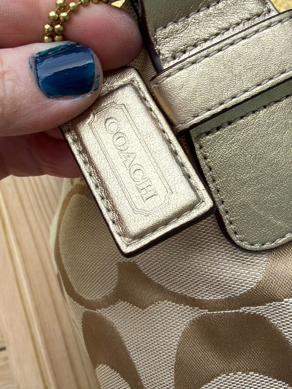Coach Beige Signature Canvas Hobo Shoulder Bag - Picture 3 of 16